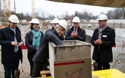 Ambiance – Pose de la première pierre – Parking couvert